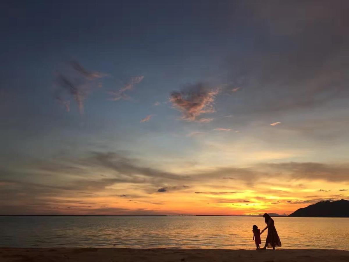 Molly Luxury Private Pool Bungalow茉莉的家豪华私人泳池别墅 Pantai Cenang  Exteriér fotografie