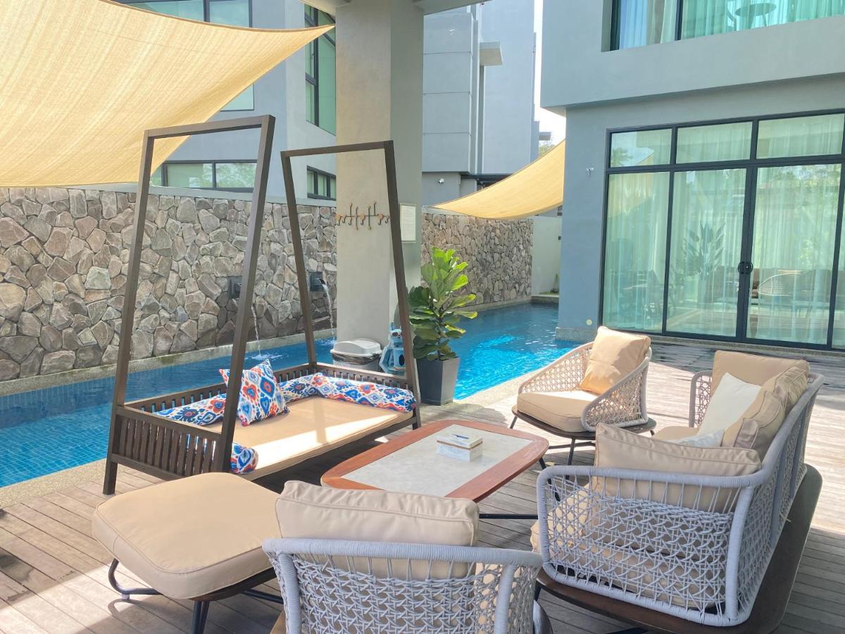 Molly Luxury Private Pool Bungalow茉莉的家豪华私人泳池别墅 Pantai Cenang  Exteriér fotografie